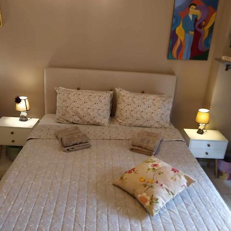 Cozy Studio, 1Min From Kamara Thessaloniki Exterior photo