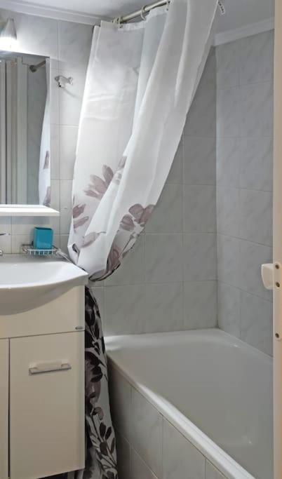 Cozy Studio, 1Min From Kamara Thessaloniki Exterior photo