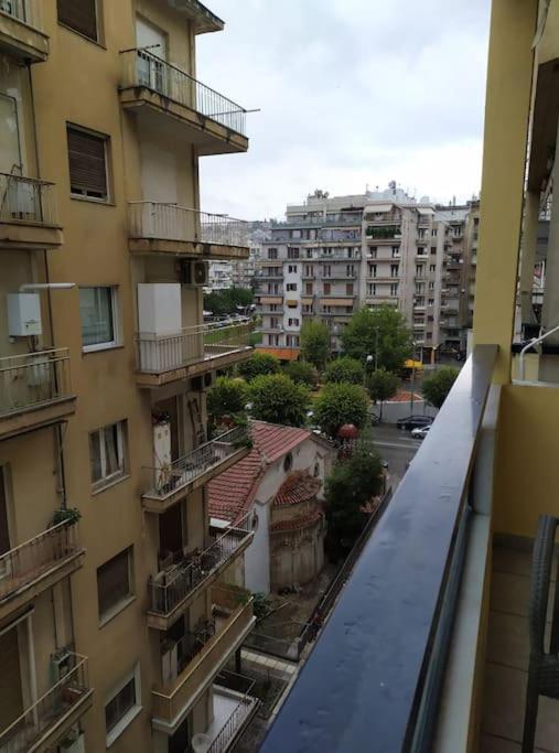 Cozy Studio, 1Min From Kamara Thessaloniki Exterior photo